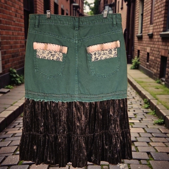 Upcycled We The Free Green Patchwork Skirt with Velvet Hem Size 10/12 - Picture 9 of 16